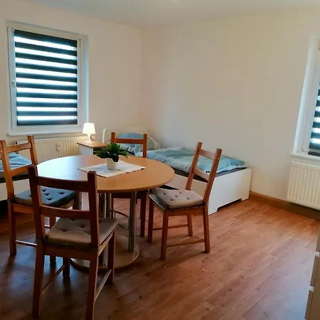 아파트 Ferien- Und Monteurwohnung In Nr 3 보르나
